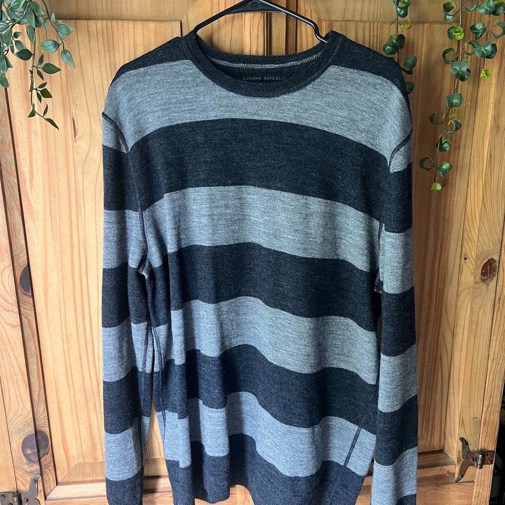 Banana Republic Charcoal and Light Gray 100% Wool Sweater